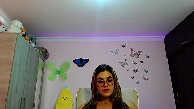 Snapshot of caroline_jonson chatting on September 2025 02:17:02 PM caroline jonson online show from September 2025 02:17:02 PM