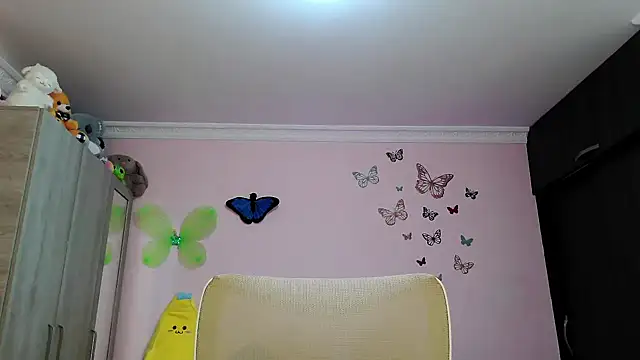 Snapshot of caroline_jonson chatting on October 2025 04:39:02 PM caroline jonson online show from October 2025 04:39:02 PM