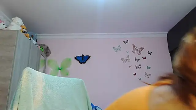 Snapshot of caroline_jonson chatting on November 2025 08:29:01 PM caroline jonson online show from November 2025 08:29:01 PM