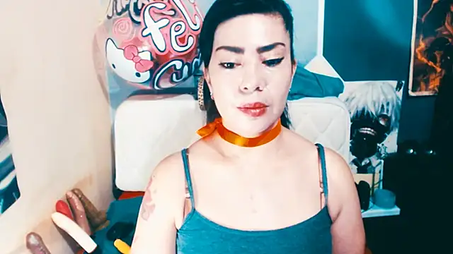 Snapshot of luisahott chatting on March 2026 04:35:01 PM luisahott online show from March 2026 04:35:01 PM