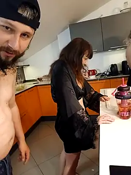 Snapshot of Tortuga95PL chatting on April 2026 07:01:01 PM Tortuga95PL online show from April 2026 07:01:01 PM