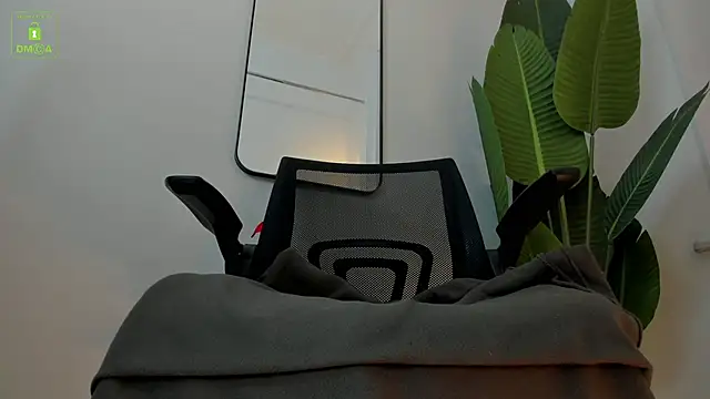 Whitney Svonn online show from February 2025 03:57:02 PM