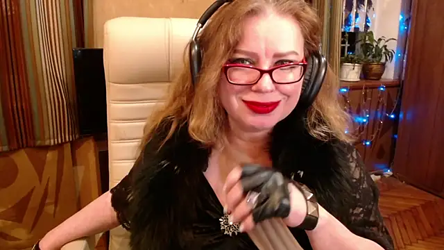 Miss Tress online show from December 2025 09:44:02 PM