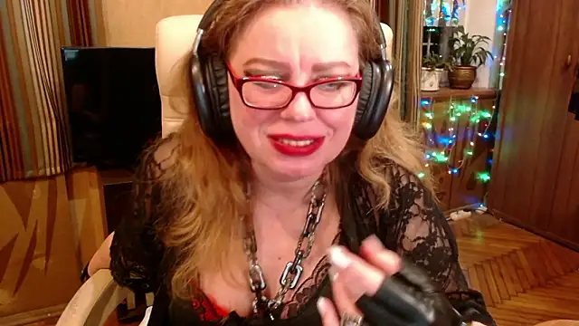 Snapshot of Miss_Tress chatting on March 2026 10:16:01 PM Miss Tress online show from March 2026 10:16:01 PM