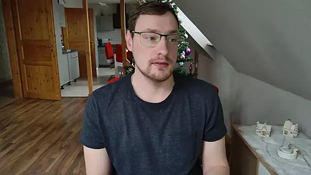 Snapshot of Relsxboy chatting on December 2024 09:33:02 AM Relsxboy online show from December 2024 09:33:02 AM