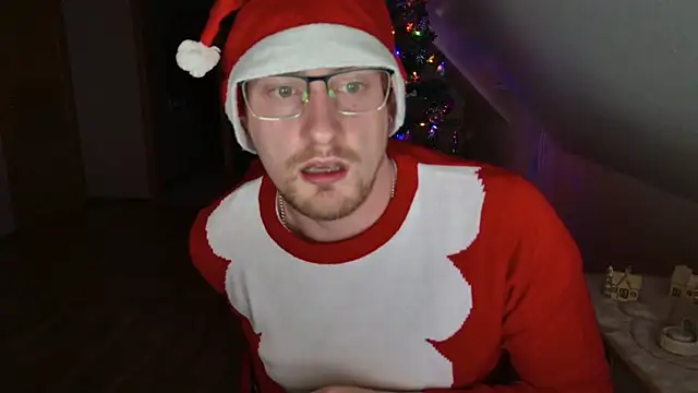 Snapshot of Relsxboy chatting on December 2024 05:04:02 PM Relsxboy online show from December 2024 05:04:02 PM