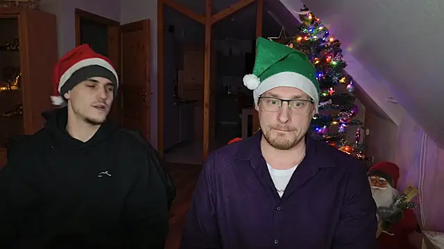 Snapshot of Relsxboy chatting on December 2024 05:15:02 PM Relsxboy online show from December 2024 05:15:02 PM