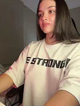 Snapshot of MisFrekcles_ chatting on March 2026 11:05:02 AM MisFrekcles online show from March 2026 11:05:02 AM