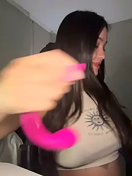 Snapshot of MisFrekcles_ chatting on April 2026 09:38:01 AM MisFrekcles online show from April 2026 09:38:01 AM