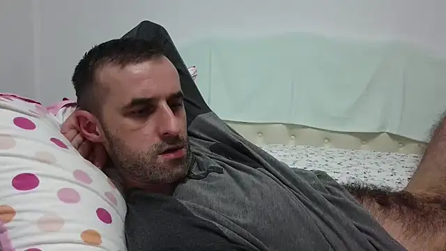 Snapshot of stevenpit chatting on January 2025 10:40:01 PM stevenpit online show from January 2025 10:40:01 PM