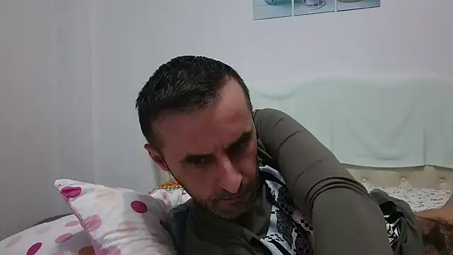 Snapshot of stevenpit chatting on January 2025 09:08:01 AM stevenpit online show from January 2025 09:08:01 AM