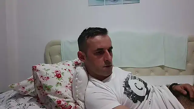 Snapshot of stevenpit chatting on January 2025 08:43:02 PM stevenpit online show from January 2025 08:43:02 PM