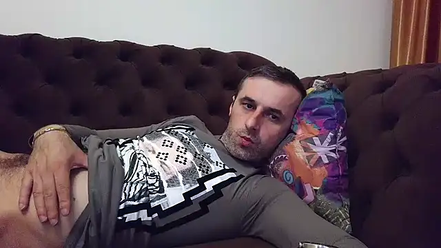 Snapshot of stevenpit chatting on February 2025 05:15:02 PM stevenpit online show from February 2025 05:15:02 PM