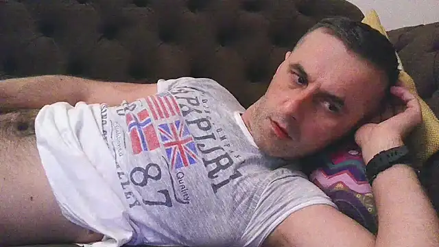 Snapshot of stevenpit chatting on March 2025 06:21:02 PM stevenpit online show from March 2025 06:21:02 PM