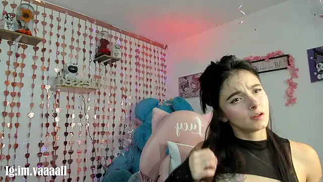 Snapshot of lucyy_tay chatting on November 2025 10:56:01 PM lucyy tay online show from November 2025 10:56:01 PM