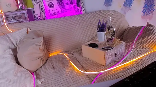 LolaLemona online show from March 2025 12:31:02 PM