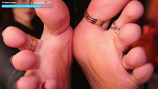 Snapshot of LolaLemona chatting on March 2026 11:05:02 AM LolaLemona online show from March 2026 11:05:02 AM