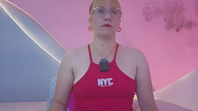 Snapshot of AllisonRoberts_ chatting on June 2026 01:59:01 PM AllisonRoberts online show from June 2026 01:59:01 PM