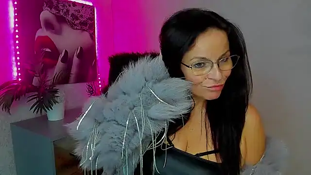 HelenLuxx online show from November 2025 07:13:01 PM