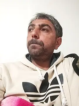 Muratcanik44 online show from February 2026 05:52:01 PM