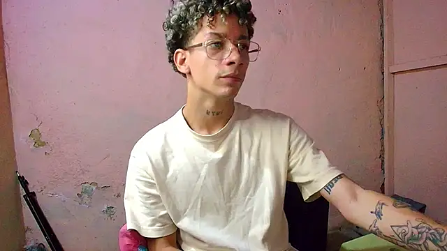 mateodeamjo online show from July 2026 04:30:01 AM