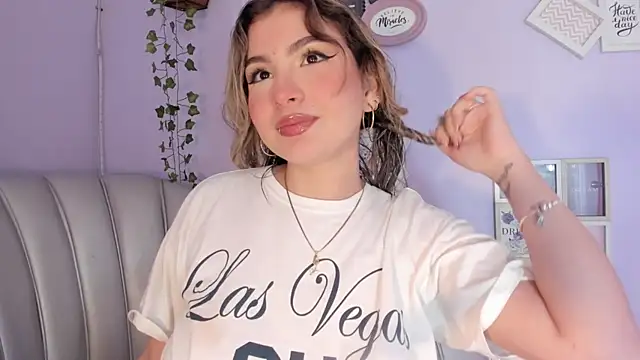 Snapshot of SamantaBone chatting on March 2025 12:59:01 AM SamantaBone online show from March 2025 12:59:01 AM