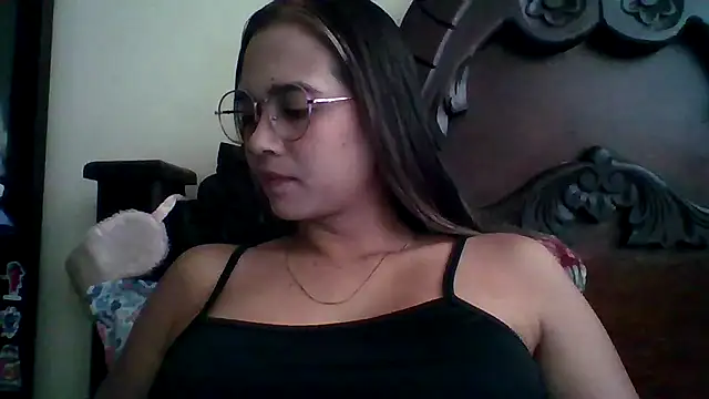 trianabell online show from September 2025 04:54:01 PM