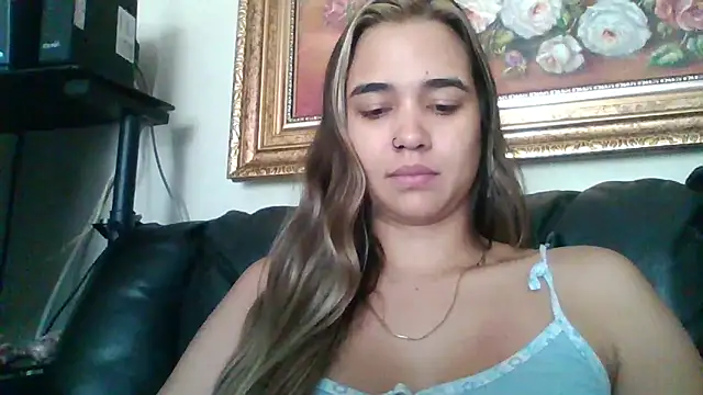 trianabell online show from October 2025 04:50:01 PM