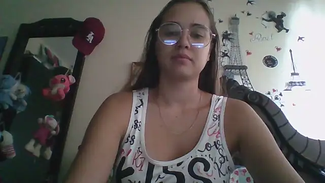 trianabell online show from November 2025 06:50:02 PM