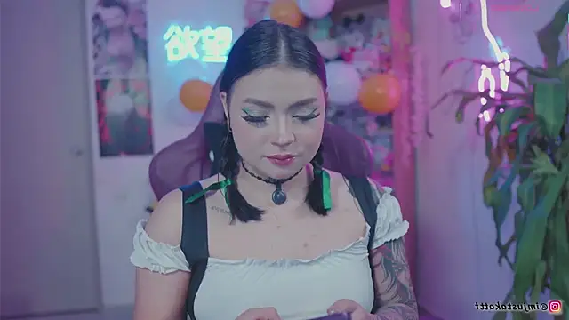 sensualkattt online show from September 2025 01:34:02 PM