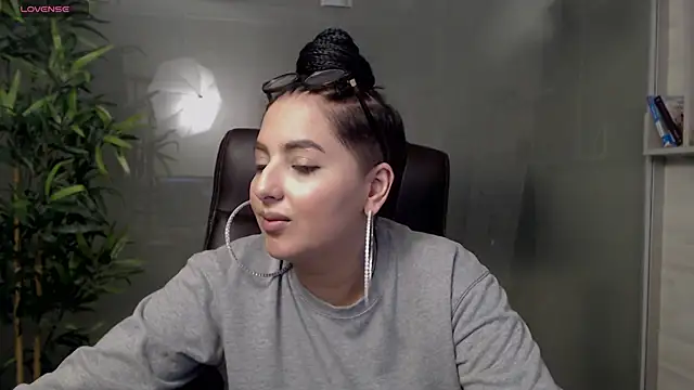 BustyAllyy online show from March 2025 10:37:01 PM