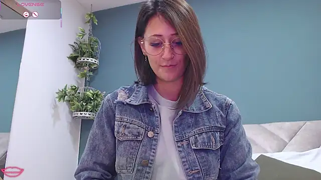 SharisWillian online show from January 2025 03:44:01 AM