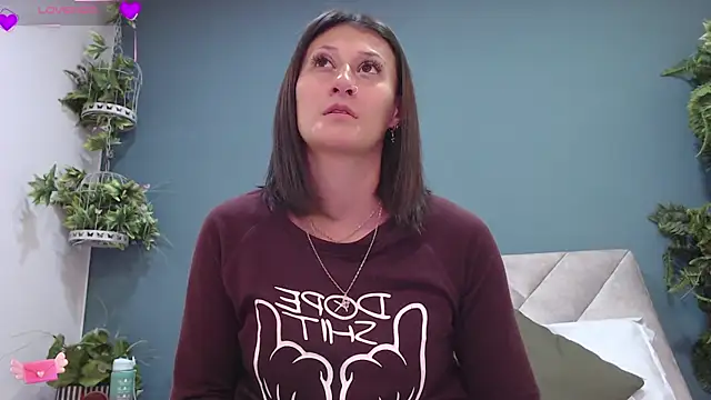 SharisWillian online show from February 2025 03:34:02 AM