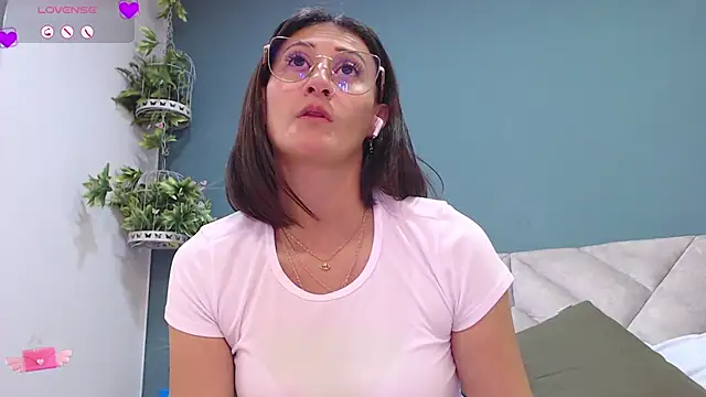 SharisWillian online show from February 2025 12:17:02 PM