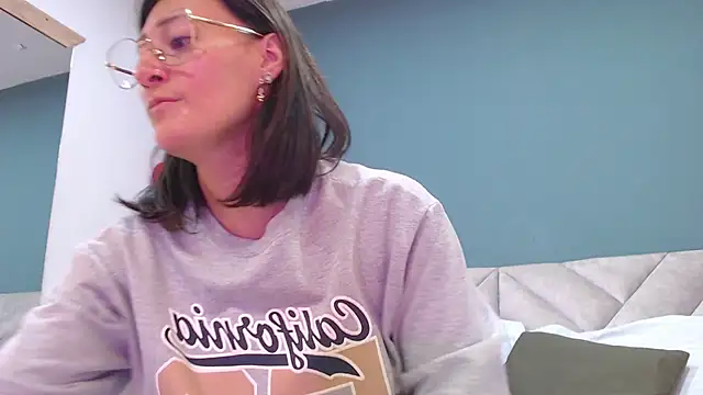 SharisWillian online show from March 2025 04:03:01 AM