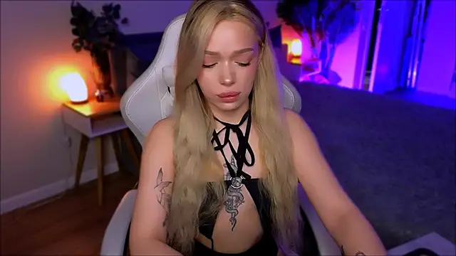 Snapshot of Lily_Yin chatting on April 2026 06:10:02 AM Lily Yin online show from April 2026 06:10:02 AM