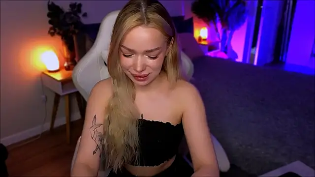 Snapshot of Lily_Yin chatting on April 2026 05:46:01 AM Lily Yin online show from April 2026 05:46:01 AM