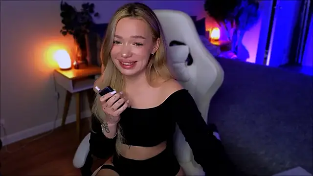 Snapshot of Lily_Yin chatting on April 2026 05:43:02 AM Lily Yin online show from April 2026 05:43:02 AM