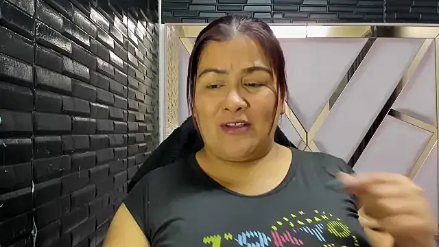 DaianaLutz online show from December 2025 02:01:01 PM