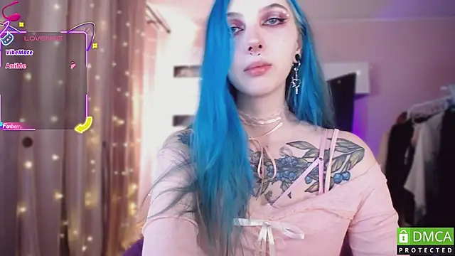 JustMeowGirl online show from November 2025 05:10:01 AM