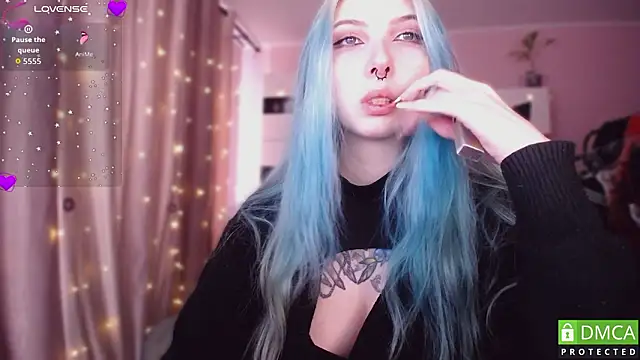 Snapshot of JustMeowGirl chatting on March 2026 05:02:01 AM JustMeowGirl online show from March 2026 05:02:01 AM