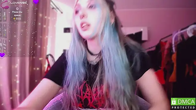 Snapshot of JustMeowGirl chatting on April 2026 05:52:01 AM JustMeowGirl online show from April 2026 05:52:01 AM