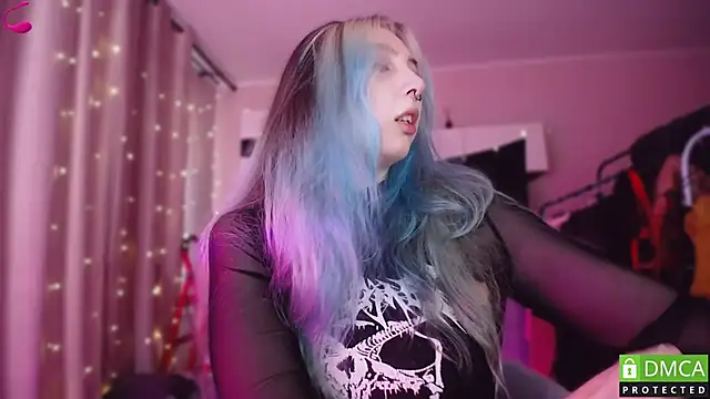 Snapshot of JustMeowGirl chatting on April 2026 05:57:02 AM JustMeowGirl online show from April 2026 05:57:02 AM