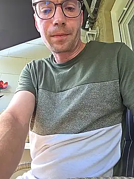 Snapshot of Schnubby1 chatting on June 2026 01:56:01 PM Schnubby1 online show from June 2026 01:56:01 PM