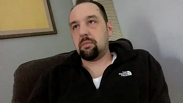 Snapshot of Kink_Master_Daddy chatting on April 2026 12:17:01 AM Kink Master Daddy online show from April 2026 12:17:01 AM