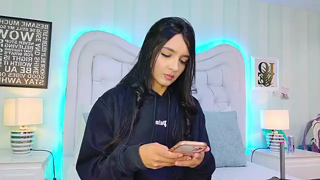 MiaSweeths online show from October 2025 07:23:02 PM