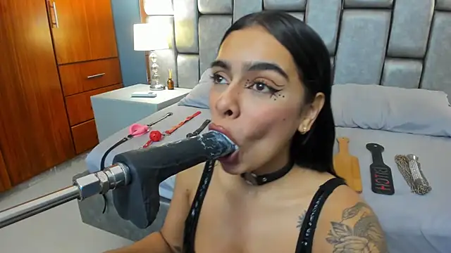 Foxy Assh  online show from September 2025 08:10:01 PM