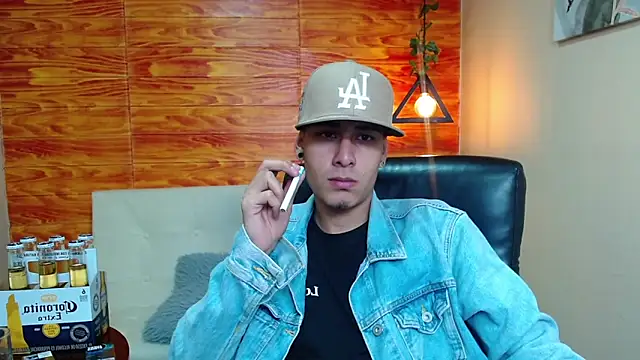 Bastiaan 28 online show from December 2024 03:11:02 AM