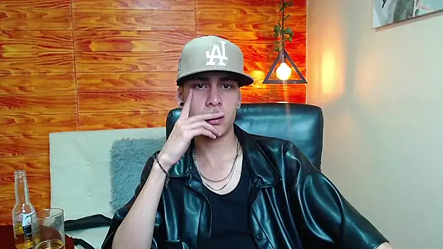 Bastiaan 28 online show from December 2024 05:16:02 AM