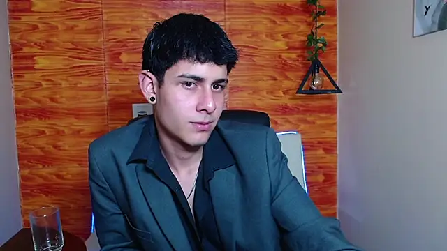 Bastiaan 28 online show from January 2025 06:45:01 AM